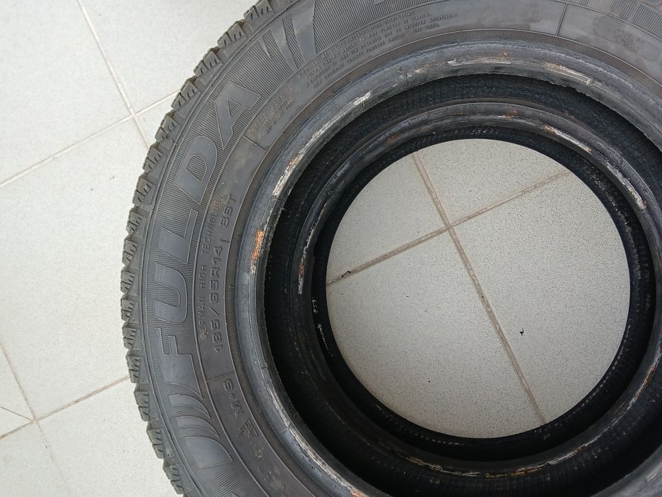 Продавам 2 броя зимни гуми FULDA  KRISTAL 185/65/14