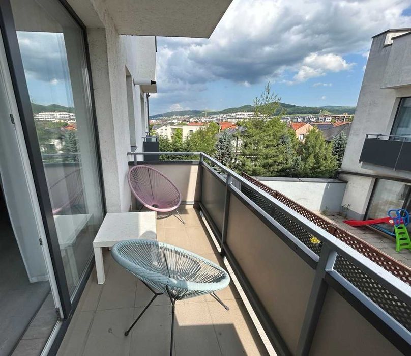 Apartament 2 camere, complet mobilat, zona Terra