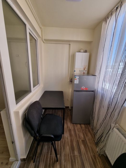 Inchiriez apartament