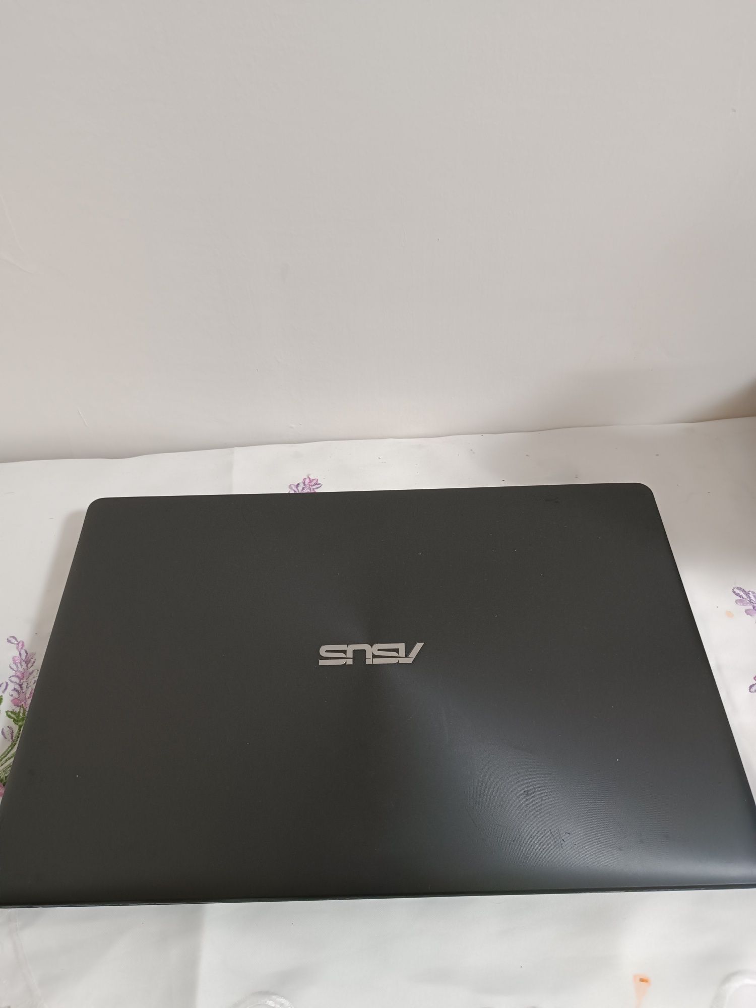 Vând laptop Asus gaming,placa video dedicata