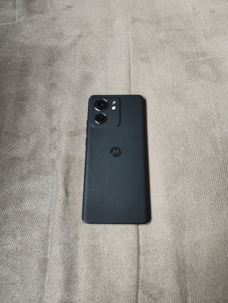 Motorola Edge 40 5G 8/256GB Като Нов