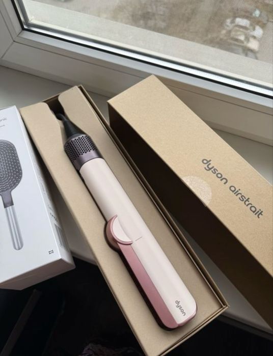 Продам новый Дайсон утюжок