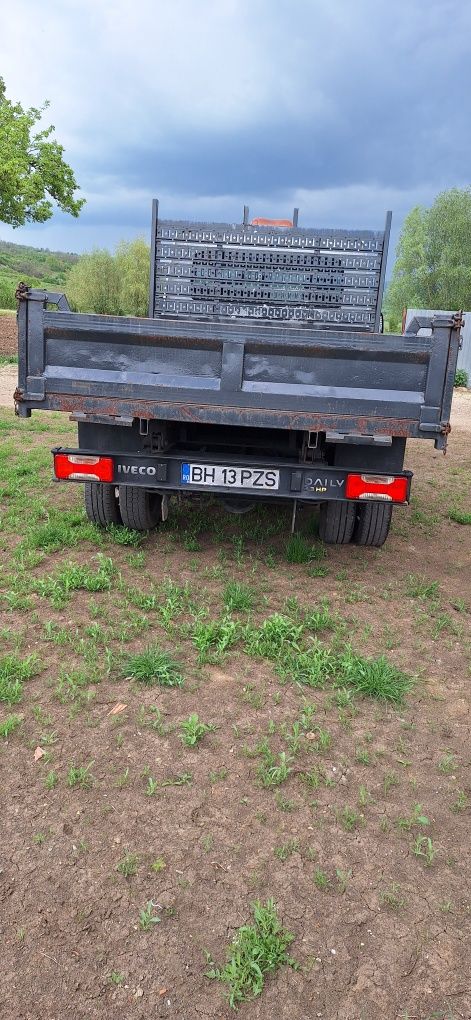 Iveco Daily 35C12 basculabil volan dreapta