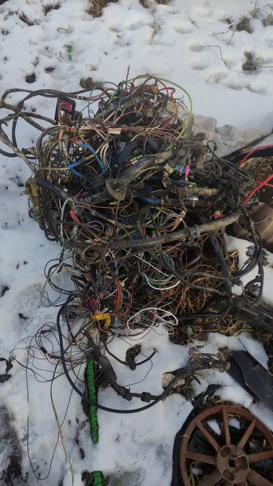 Продам запчасти на Ауди 100 с4 объем 2.8