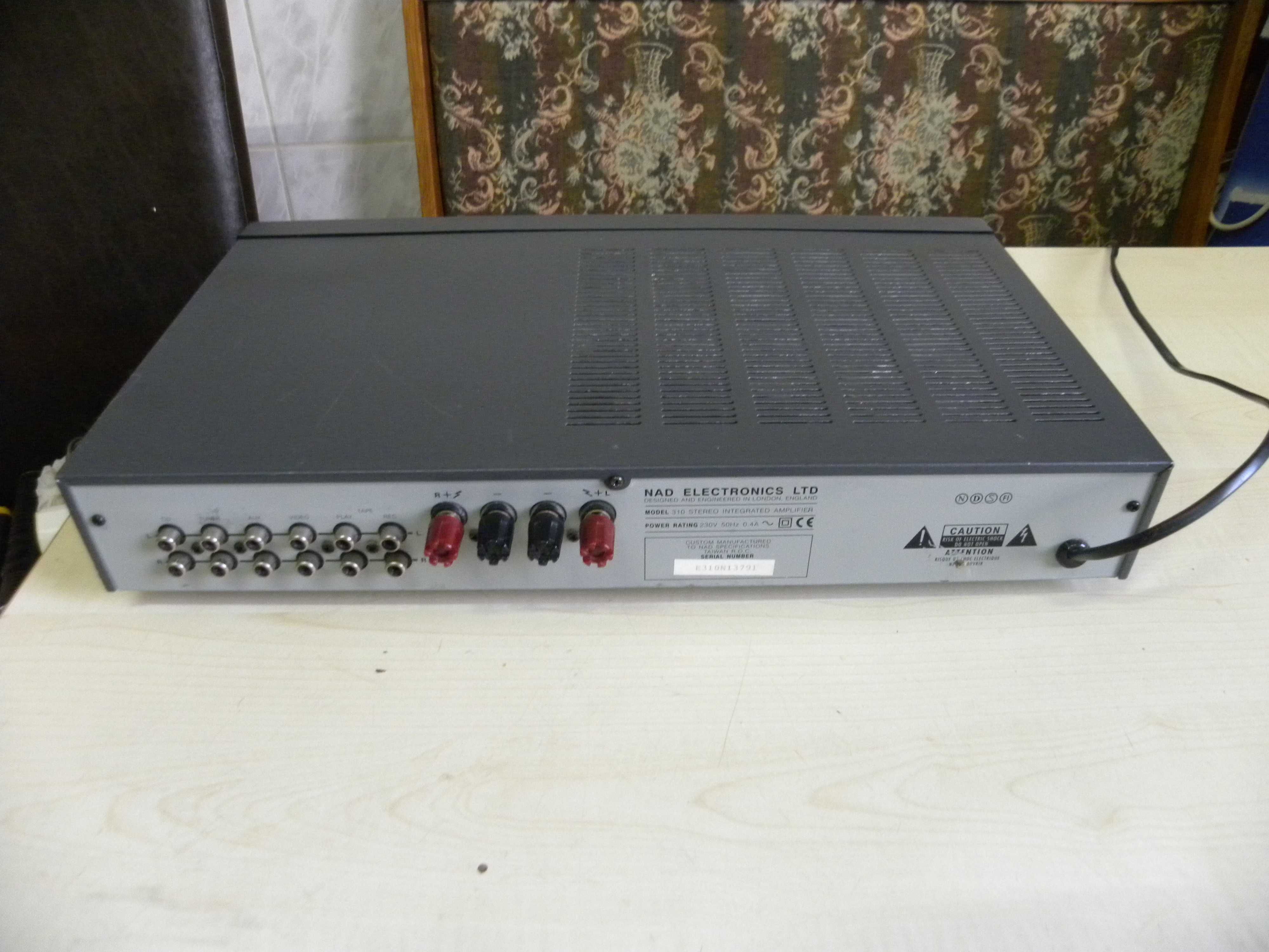 Vintage NAD 310 integrated amplifier (1994)