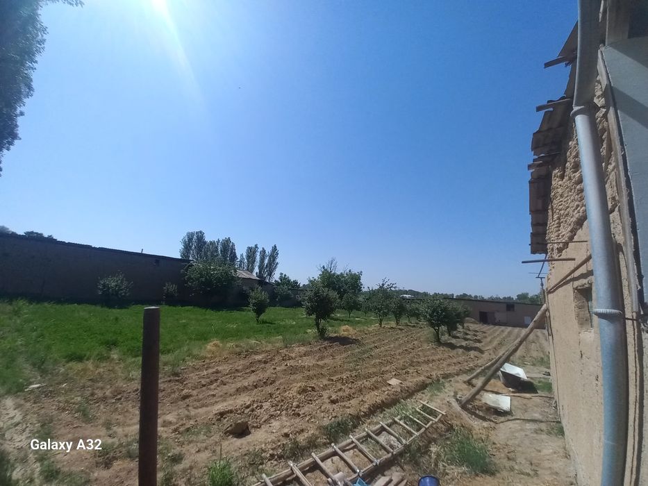 Yer sotiladi Nazarbek Ittifoq sotihi 9900dan