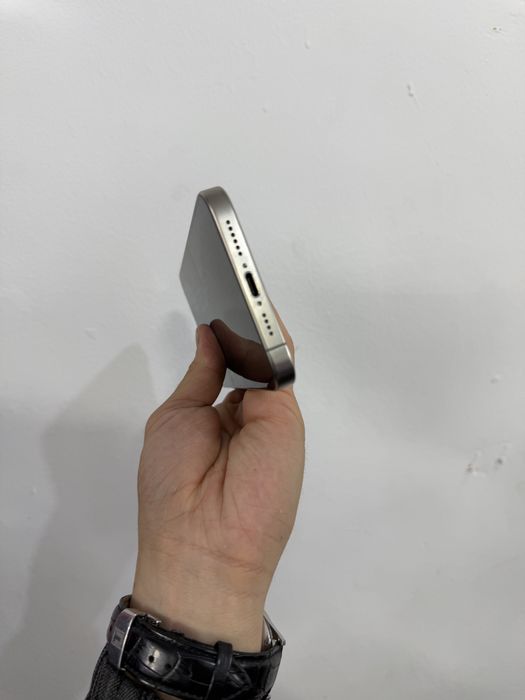 srochna Iphone 15 pro max 87%