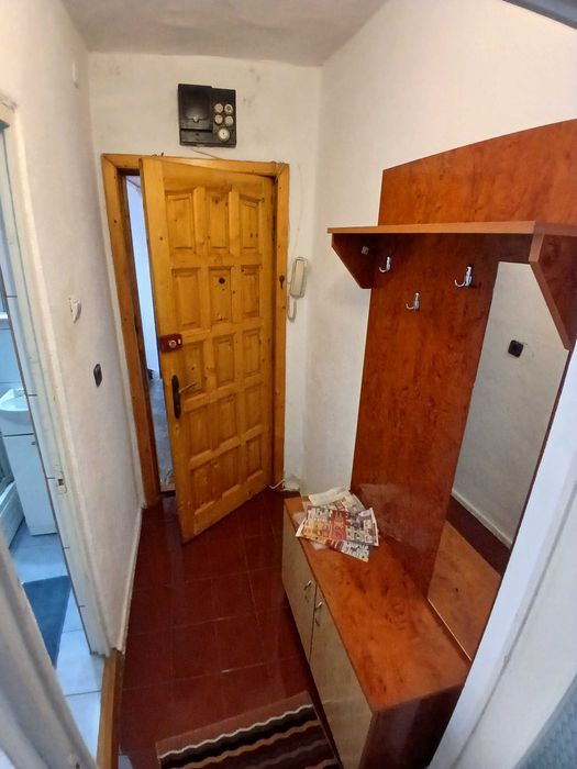 Închiriez Apartament
