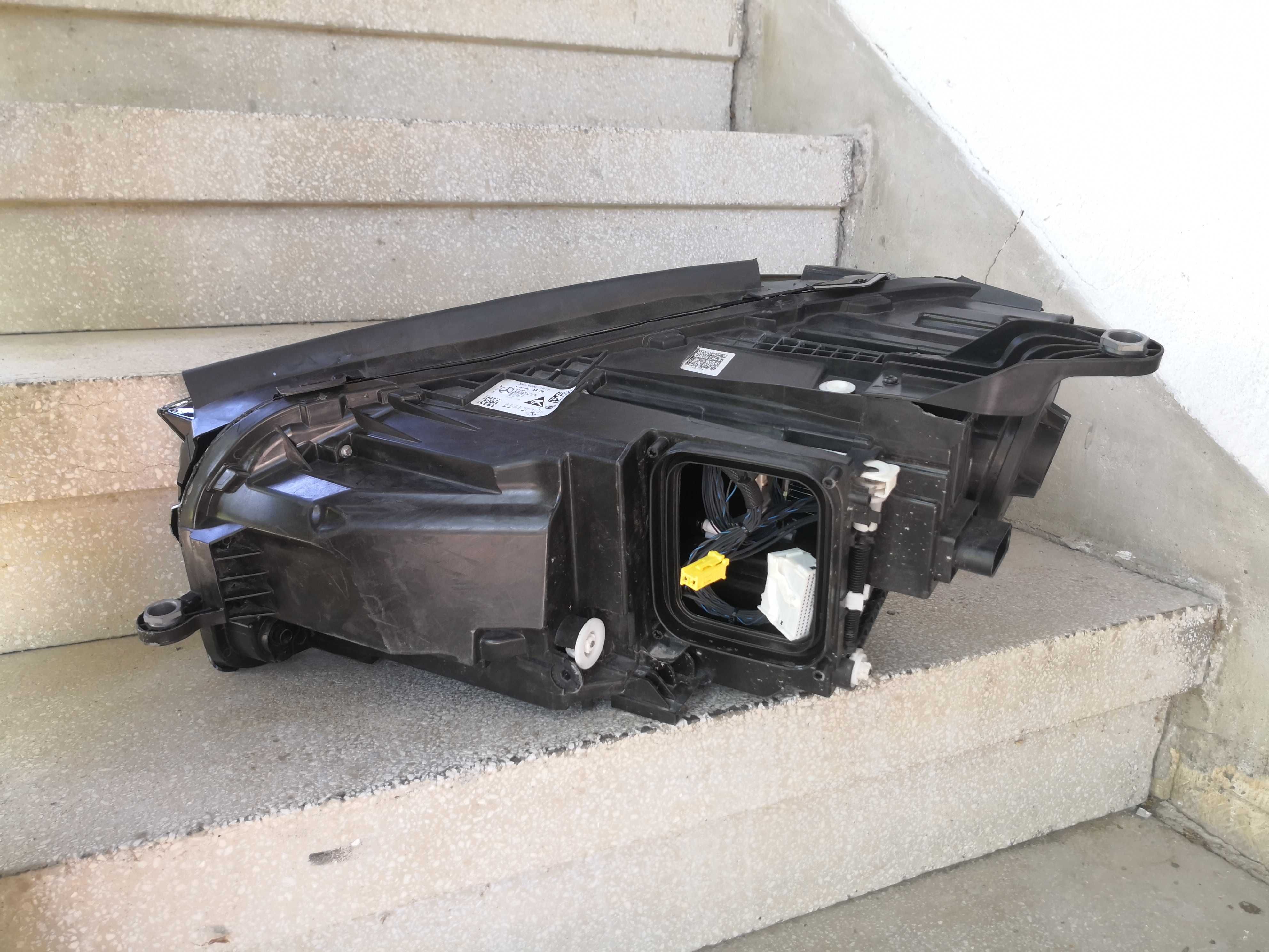 Фар Mercedes GLE W167 MULTIBEAM LED десен/Фар Mercedes W167 Оригинален