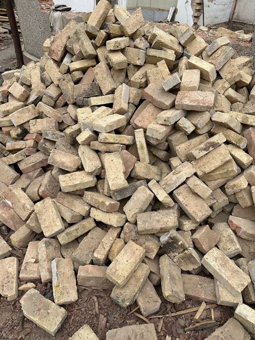 Гишт бу сотилади