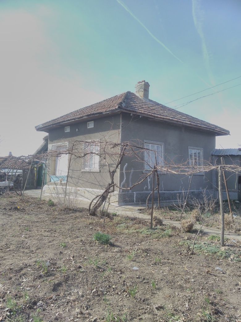 Област Силистра,Къща с двор в с. Косара