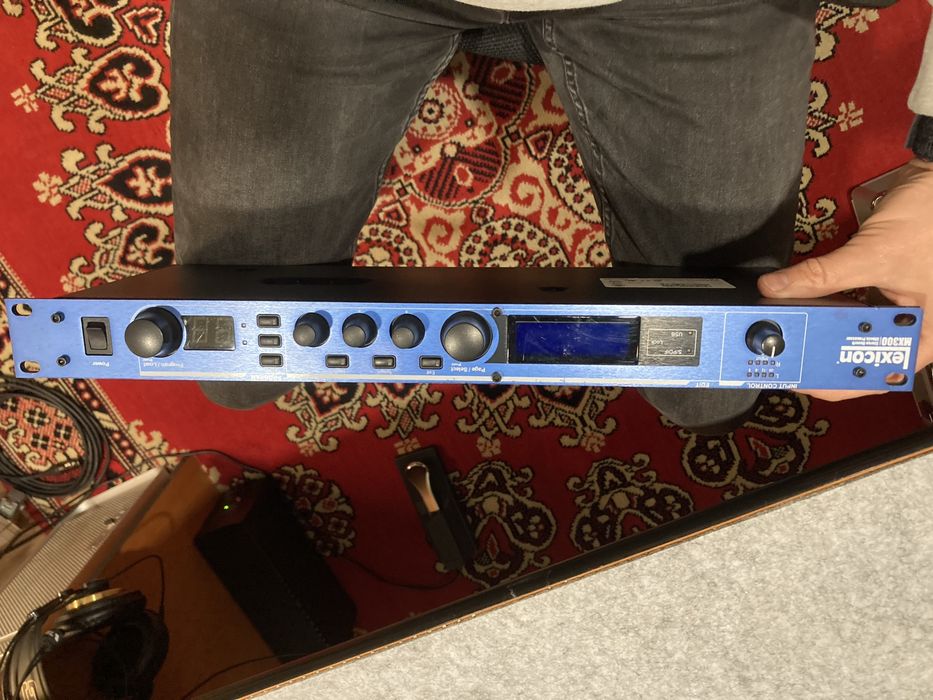 De Vanzare Lexicon MX 300