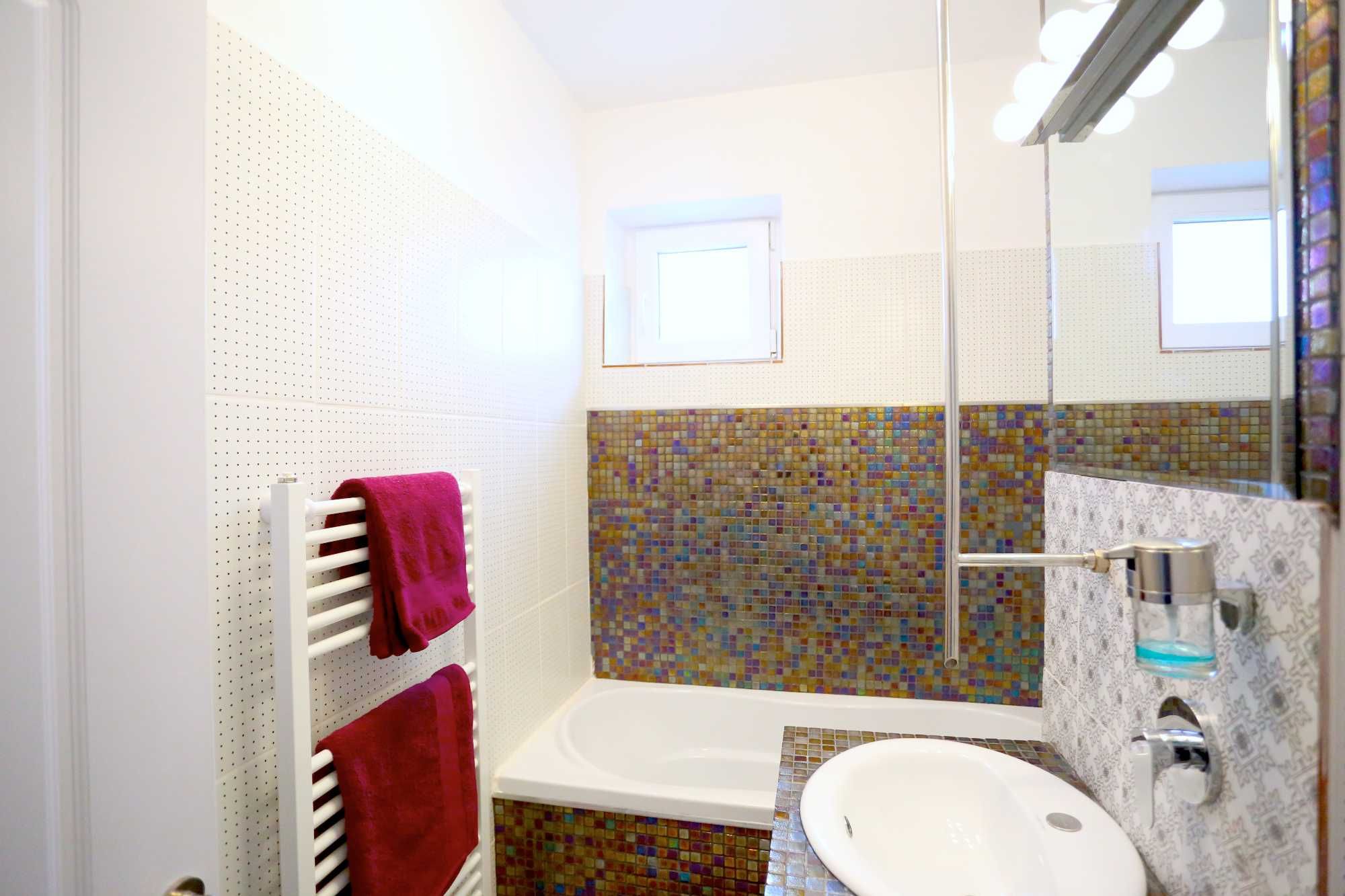 Cazare 1 si 2 camere regim hotelier FACTURA - FARA ESCORTE - Ceronav
