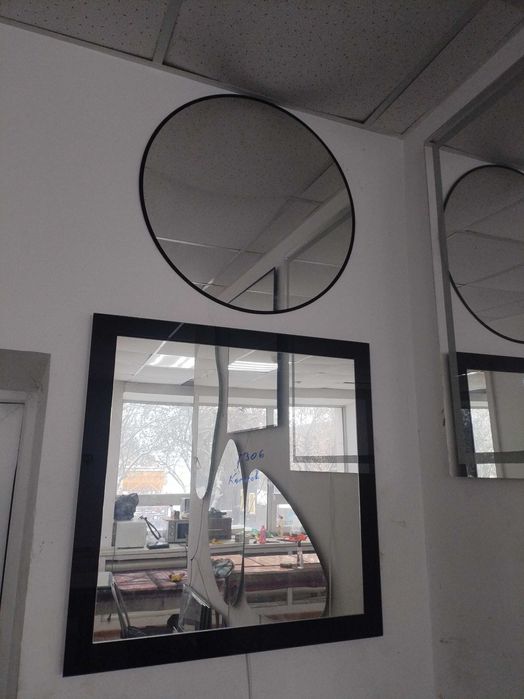 Продам зеркала разных форм с подсветкой без...