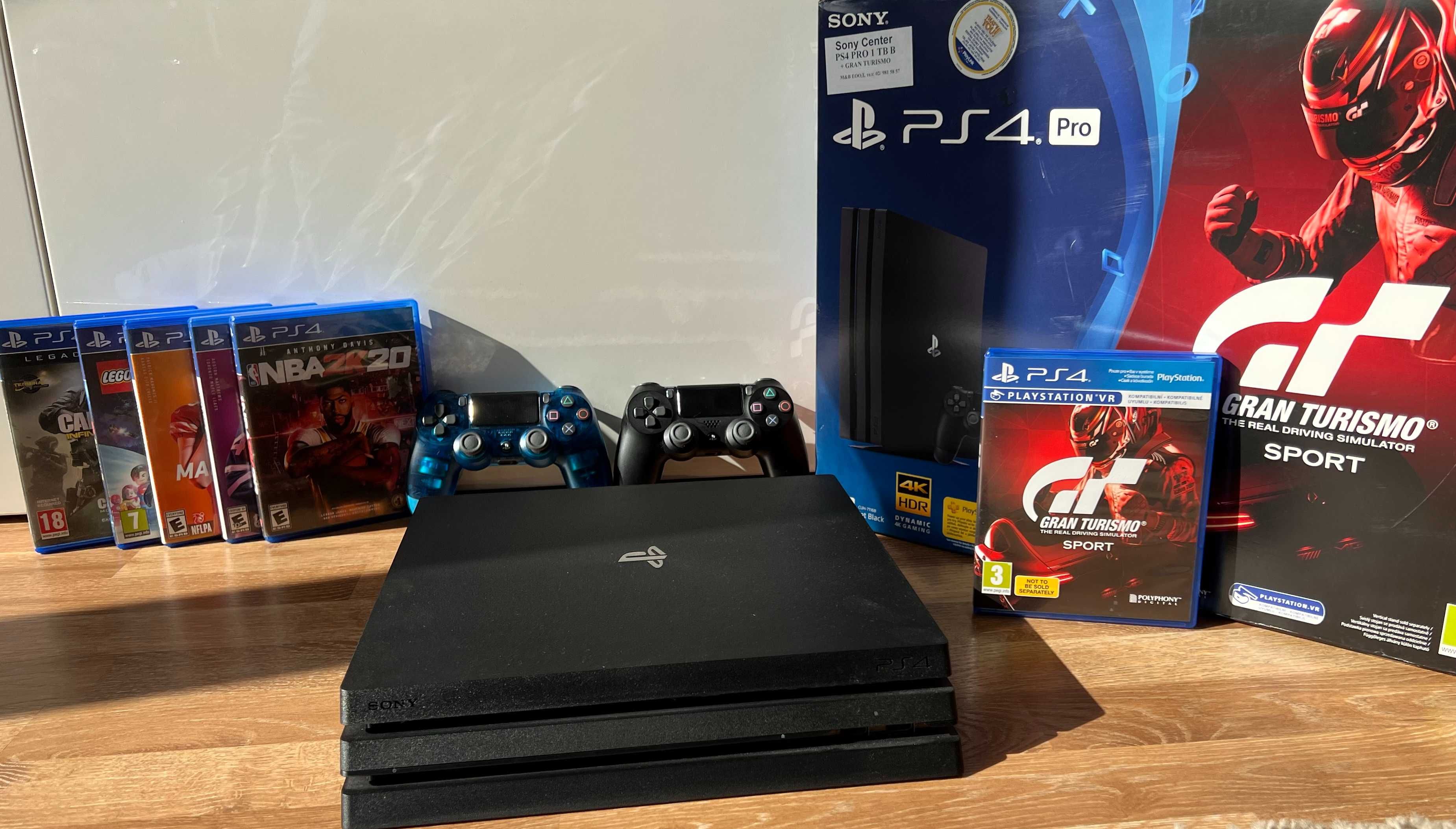 Sony Playstation 4 Pro, 2 контролера, 6 игри и 500GB SSD в гаранция