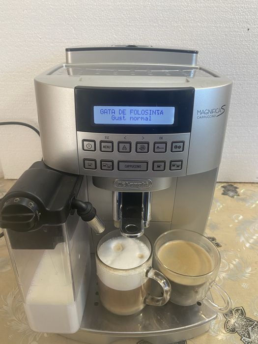 Espresor cafea Delonghi magnifica S capucino