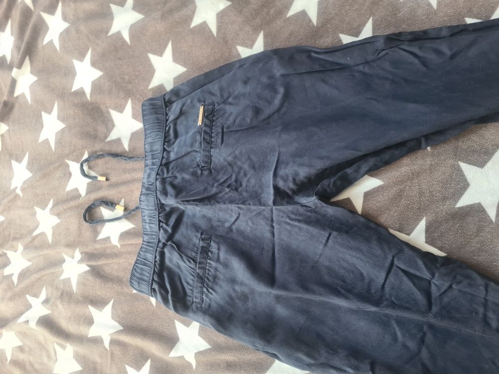 Pantaloni de vară MOHITO
