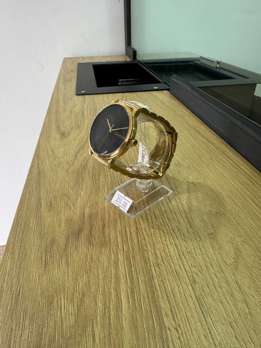 ZAP AMANET MARGEANULUI - Ceas Calvin Klein - Nou