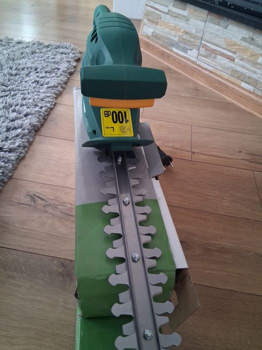 Foarfeca electrica ptr gard viu