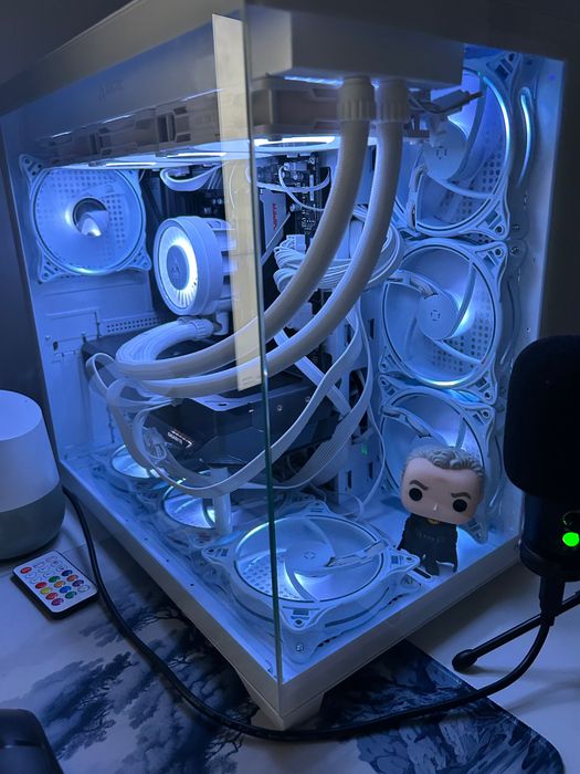 Placa video GIGABYTE GAMING OC AMD Radeon RX 9070 XT 16GB GDDR6 256bit