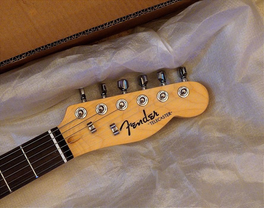 Электро-гитара Fender telecaster