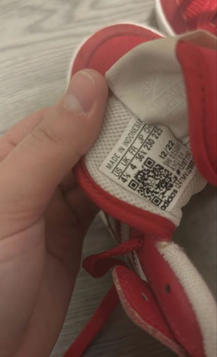 adidasi adidas pentru fete marimea 36 2/3