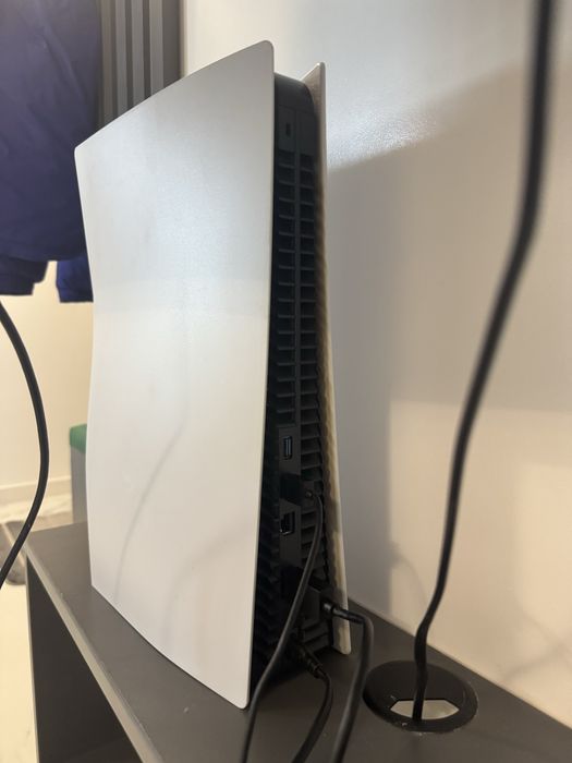 PlayStation 5 2 controllere +FC26 IMPECABIL ! Disk edition 1 TB SSD