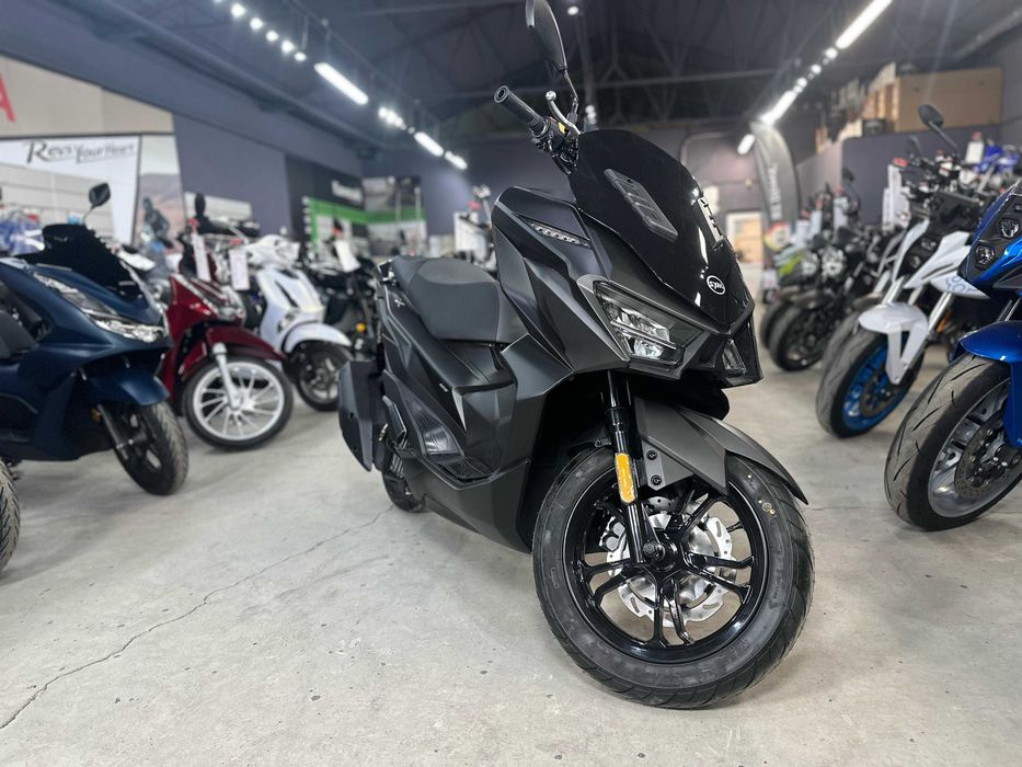 Scuter SYM JetX 125ABS nou se conduce cu B125 livrare din stoc ESTBIKE