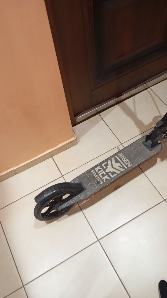 Tротинетка Kick ScootersТротинетката е в много добро състояние!
Използ