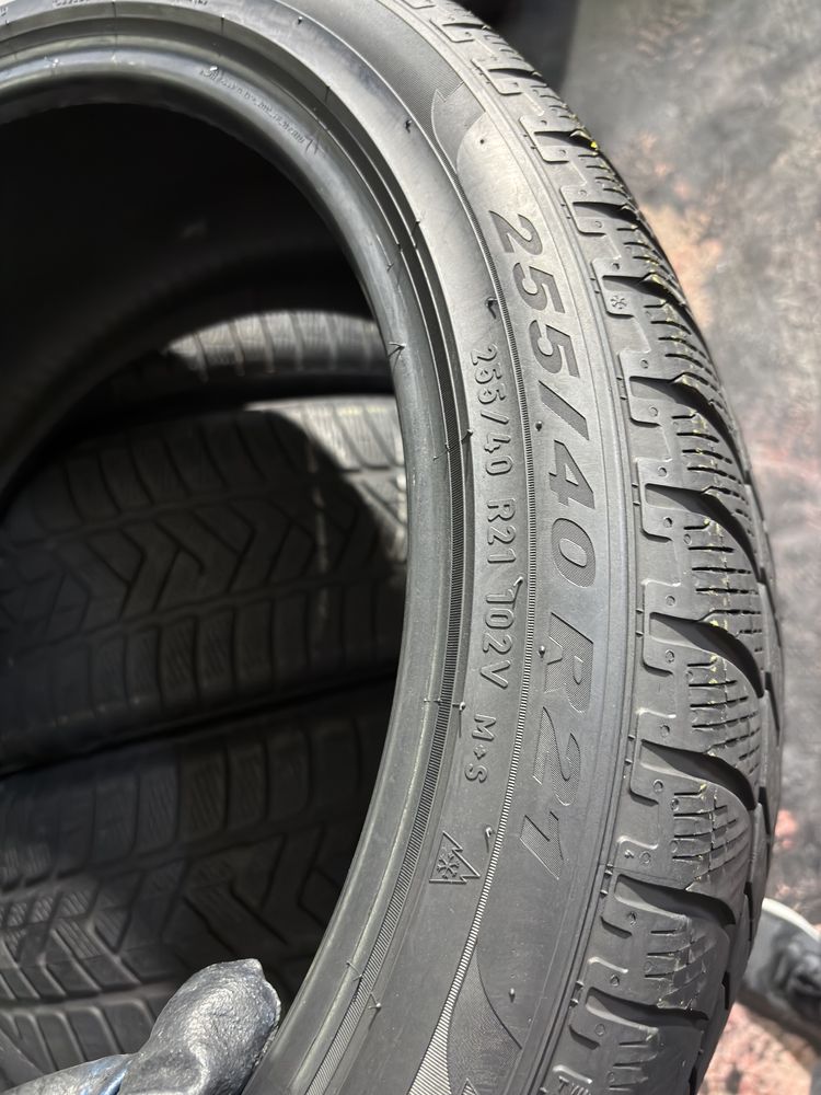 255/40R21 102V Pirelli scorpion  6mm