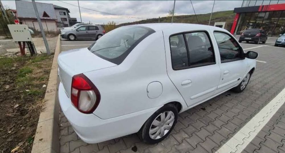 Renault symbol 2006
