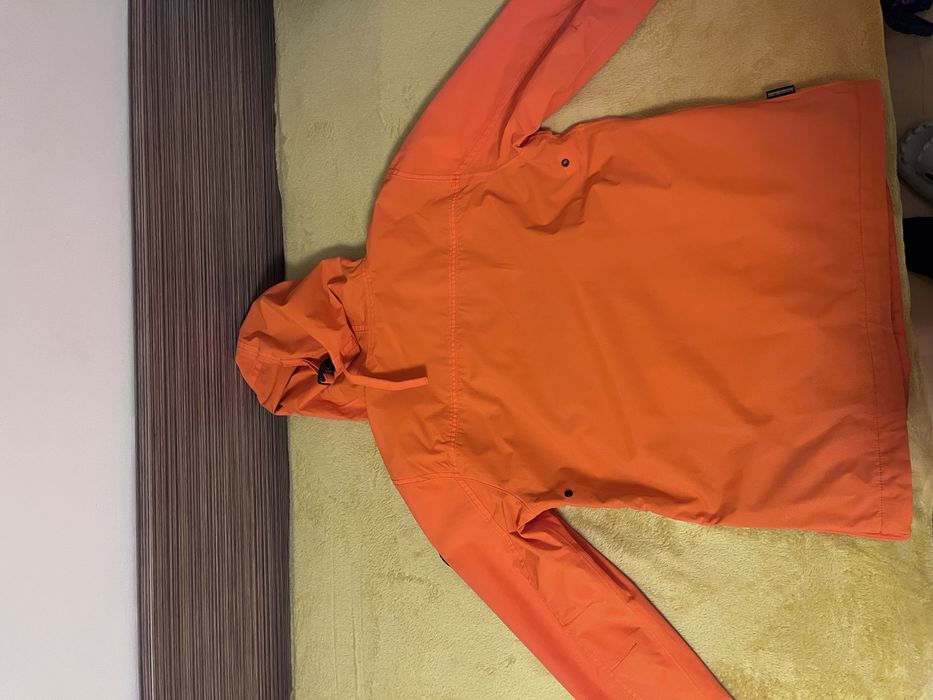Napapijri ветровка оранжева
