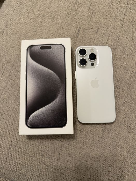 iphone 15 pro de 256gb white titanium, impecabil, ca NOU
