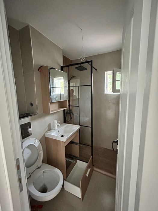 Vaslui Buium Strada Husului 3 semidecomandate 77000 euro