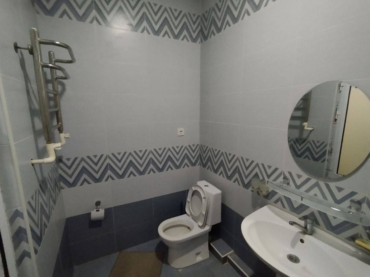 Novza metrodan 2/4/9 65m² bolgan uyimiza ijaraga beriladi oilaga