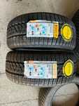 vând 2 anvelope 225/40/18 Pirelli de iarnă noi