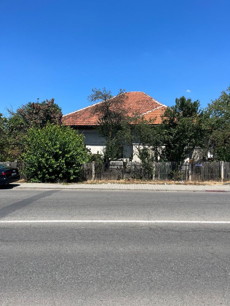 Teren si casa langa coloana infinitului