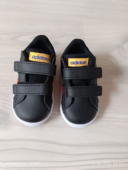 Маратонки Adidas 19 номер