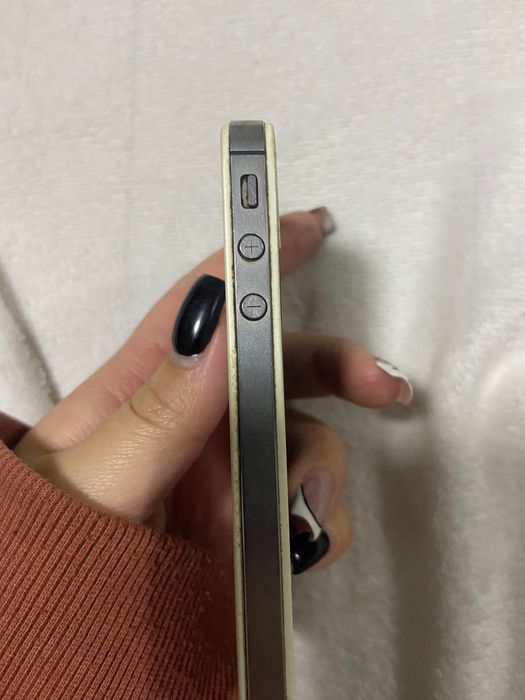 iPhone 4s pentru piese sau colecționari