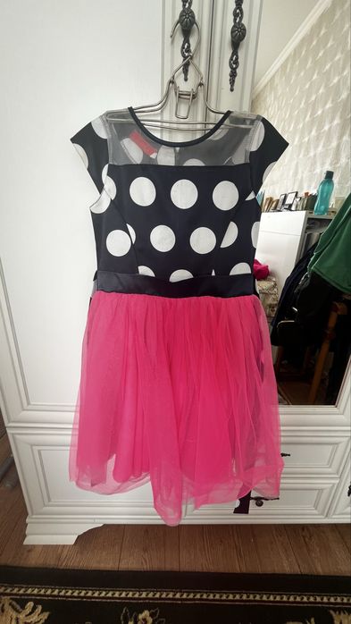 Красивое платье на девочку 7-9 лет