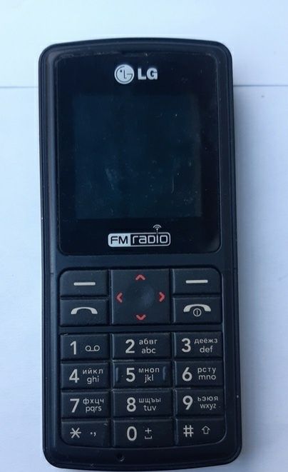 Продам телефон lg kg270