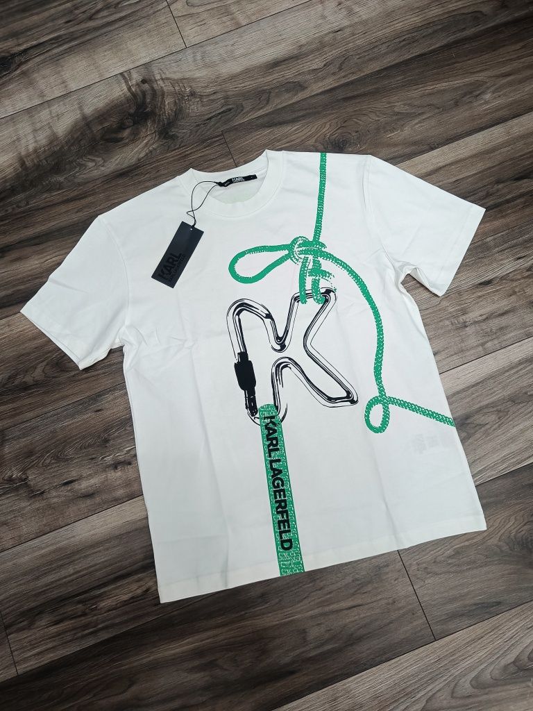 Unique Fashion °