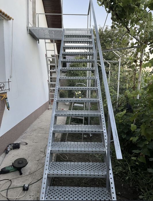 scarii metalice zincate exterioare și pentru incendii , platforme, pod