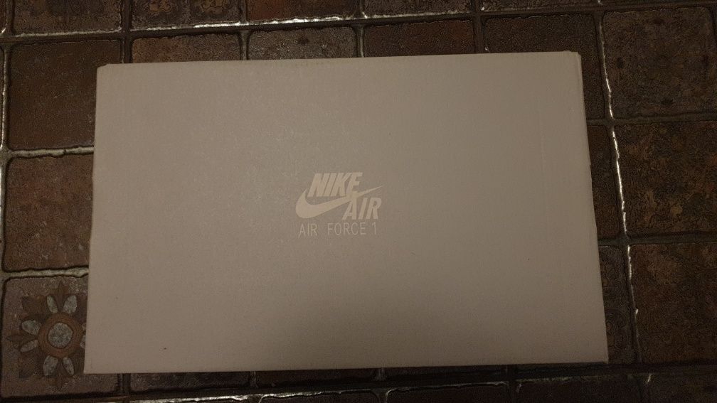 Nike Air Force 1 '07, piele naturală, mărimea 41 (indestructibili)