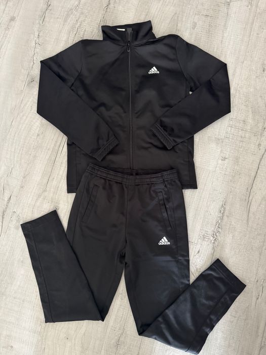 Adidas детски екип S размер