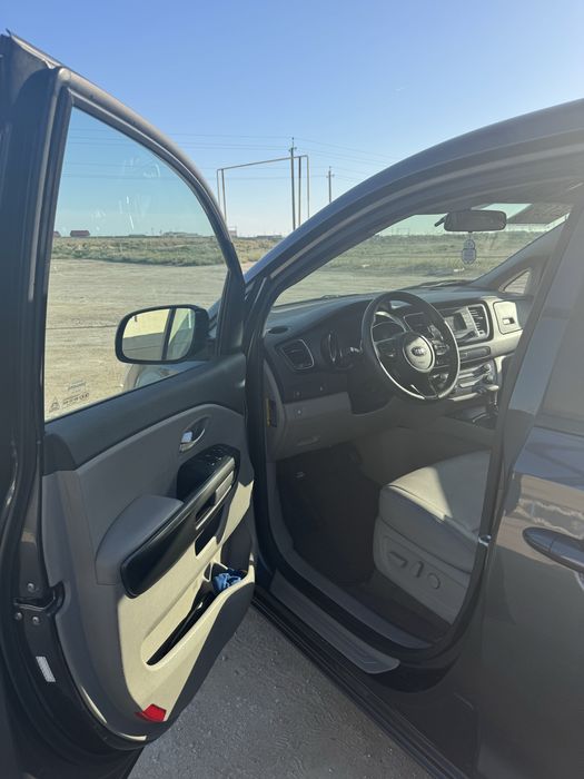 Kia sedona 2016года