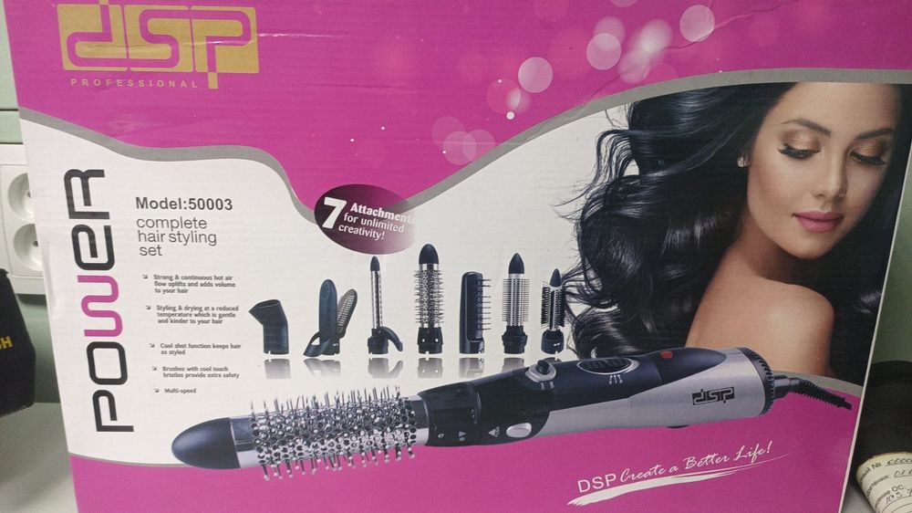 Продается фен с насадками