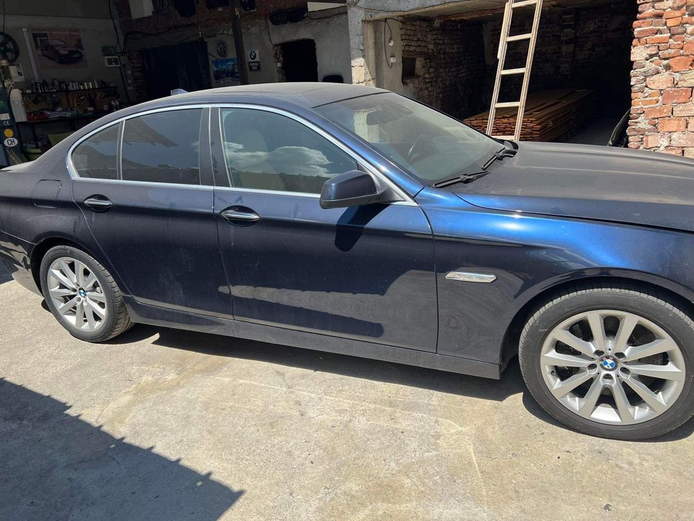 BMW F10 550i 2011г На Части