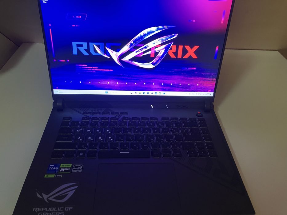Лаптоп ASUS ROG Strix G16