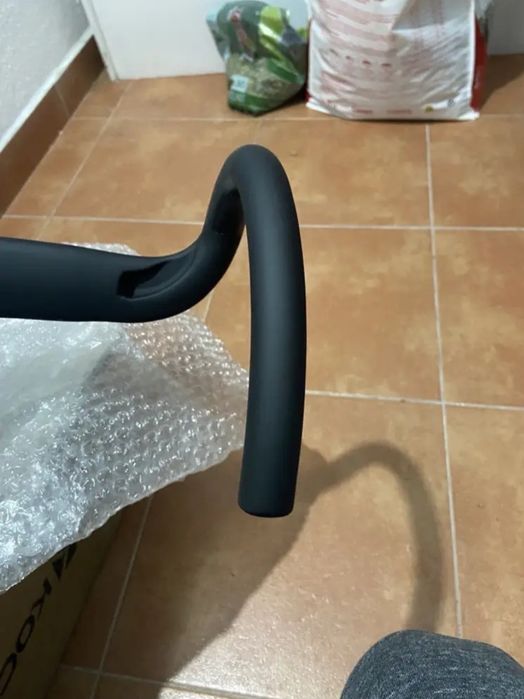 Vând ghidon carbon cursiera ușor